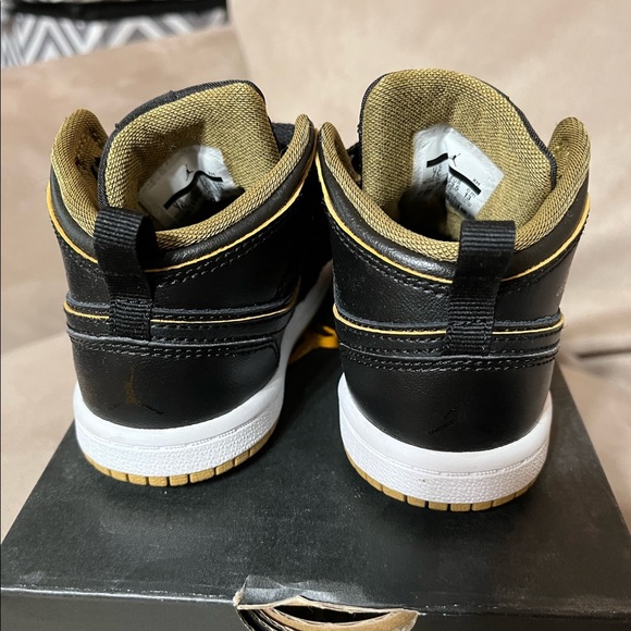 Worn once - Picture 3 of 5